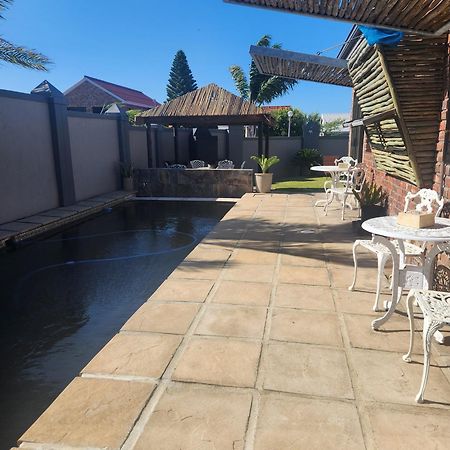 The Wooden Leg Guesthouse Kleinmond Luaran gambar